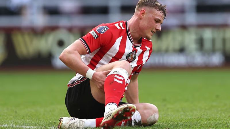 Trụ cột hàng thủ Daniel Ballard tiếp tục vắng mặt ở trận gặp Tottenham