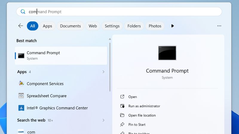 Tìm Command Prompt ở Search