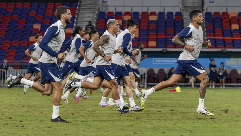 Tottenham đứng trước áp lực phải trụ hạng