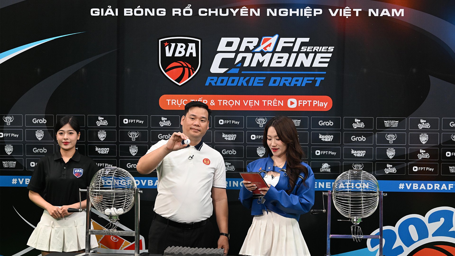 Mô tả ảnh ở đây