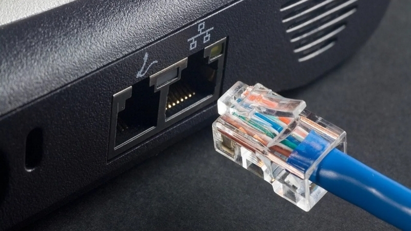 Kết nối bằng dây LAN cho tốc độ ổn định và ít bị nhiễu nhất
