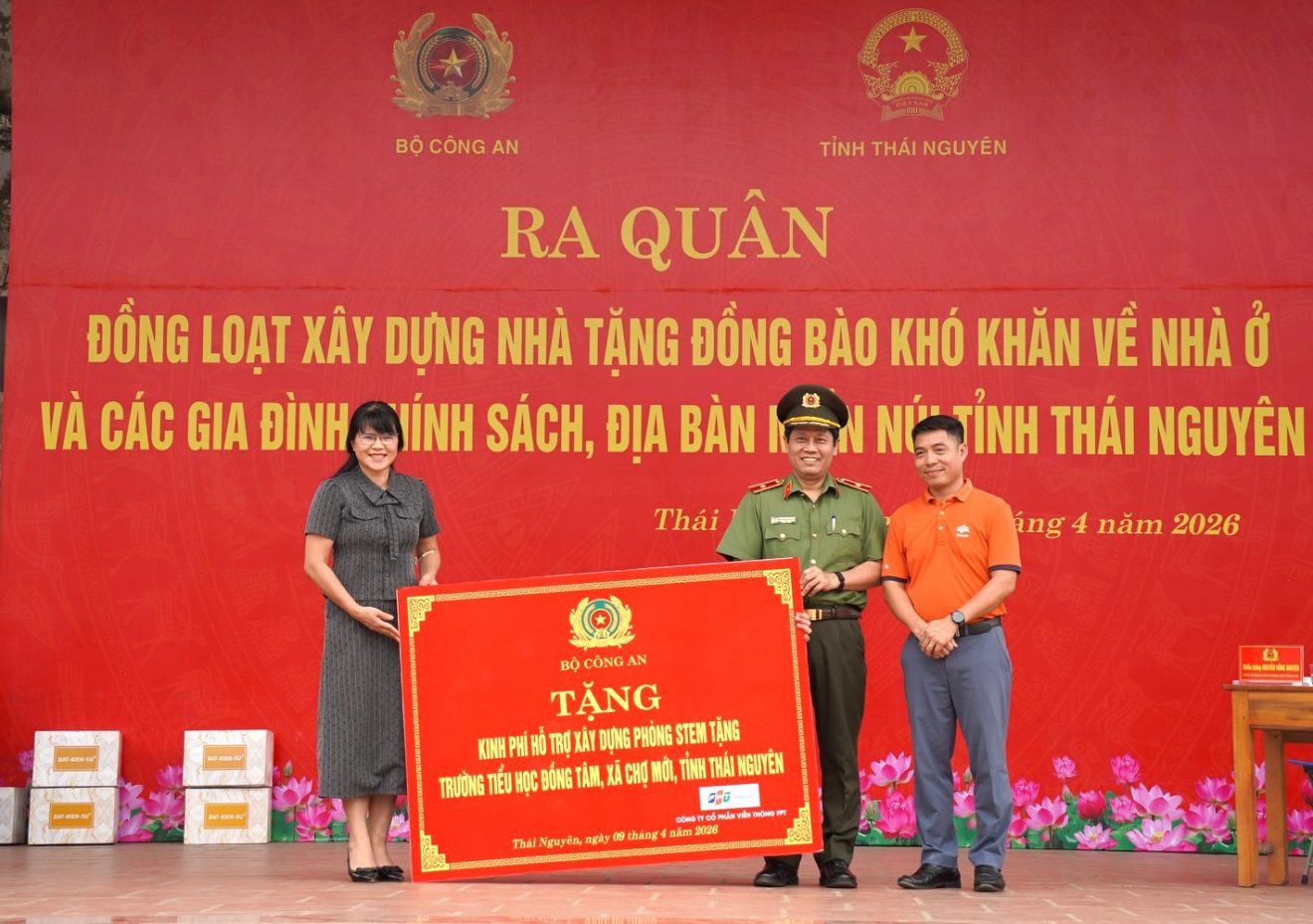 FPT Telecom c&ugrave;ng Bộ C&ocirc;ng an: Tặng Ph&ograve;ng STEM tại Th&aacute;i Nguy&ecirc;n
