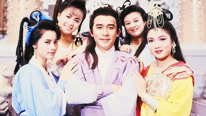 Màn hóa thân xuất sắc của Lương Triều Vỹ