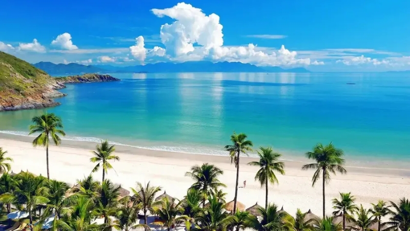 Biển Mỹ Khê là điểm đến không thể thiếu trong chuyến du lịch Đà Nẵng mùa hè