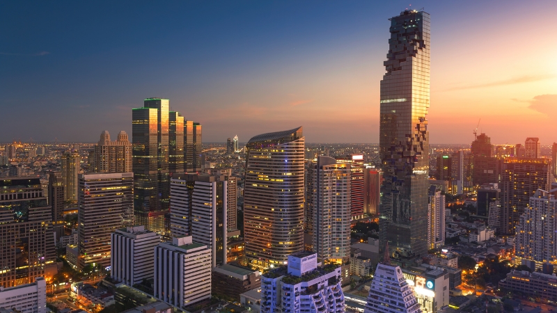 Bangkok phù hợp với du khách thích mua sắm, ăn uống và khám phá thành phố hiện đại