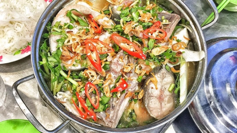 Lẩu cá đuối là món ăn phải thử khi đến Vũng Tàu