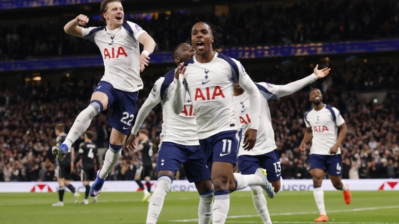 Mathys Tel giúp Tottenham mở tỷ số