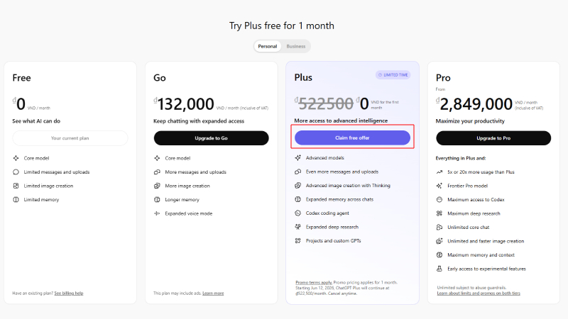 Nhấp chọn Claim free offer để nhận ưu đãi miễn phí ChatGPT Plus 1 tháng