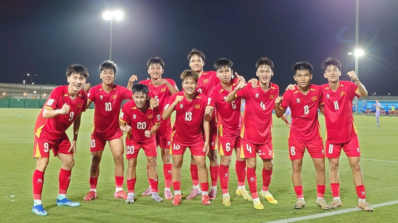 U17 Việt Nam 3-2 U17 UAE: Tấm v&eacute; World Cup lịch sử