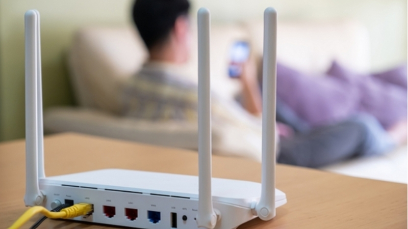Di chuyển modem đến thiết bị xem bóng đá để không bị giật lag