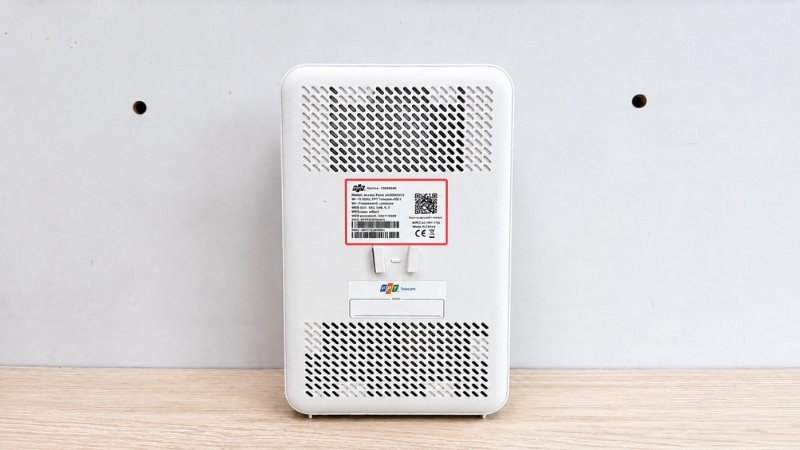Xem thông tin phía mặt dưới Modem