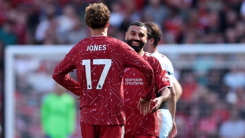 Salah kiến tạo chuẩn xác để Curtis Jones ghi bàn mở tỷ số