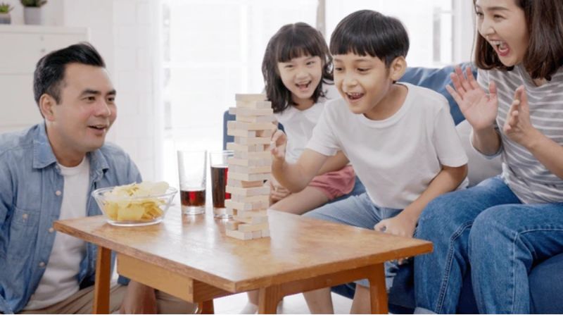 Kỳ nghỉ tại gia giúp gia đình thêm gắn kết với nhau