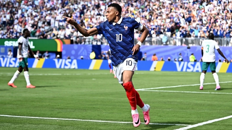 Mbappe lập cú đúp, ấn định chiến thắng 3-1 cho Pháp