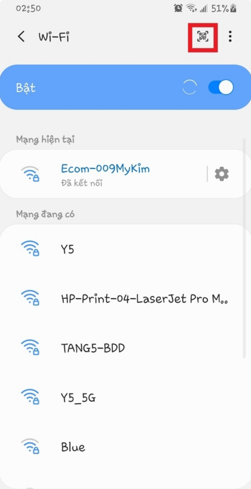 Đưa camera quét mã từ điện thoại kia là thiết bị sẽ tự động kết nối vào mạng Wifi