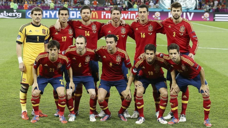 Casillas, Ramos và Busquets cùng giữ kỷ lục 17 trận World Cup cho Tây Ban Nha