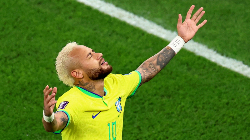 Neymar-di-vao-lich-su-la-cau-thu-thu-tu-Brazil-du-4-ky-World-Cup-khac-nhau