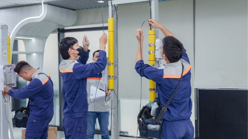 Hạ tầng cáp quang FTTH được lắp đặt bài bản từ tủ kỹ thuật tòa nhà đến từng căn hộ, đảm bảo tín hiệu ổn định