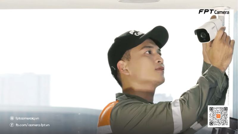 Đội ngũ kĩ thuật hỗ trợ lắp đặt Camera cho cửa hàng 24/7