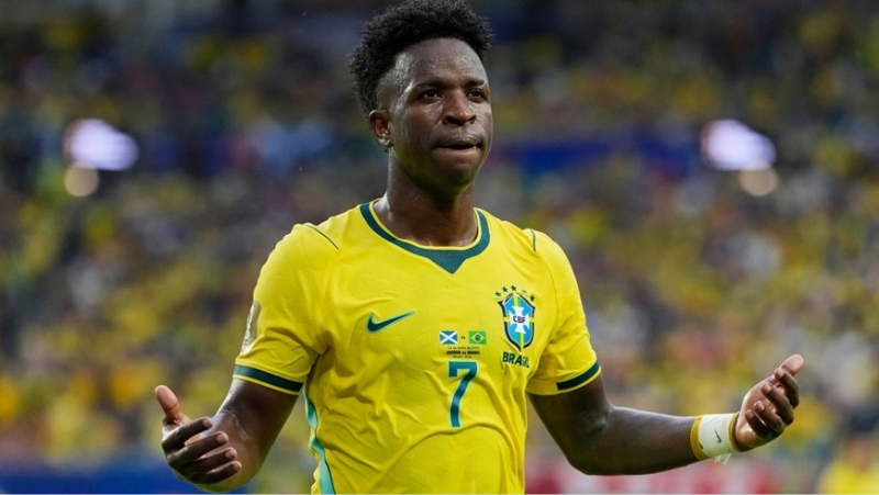 Vinicius-Junior-van-la-moi-de-doa-so-mot-tren-canh-trai-cua-Selecao