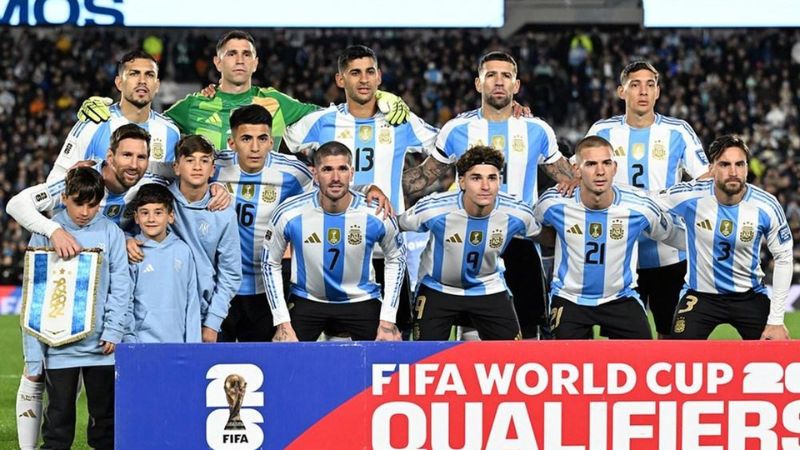 Argentina toàn thắng vòng bảng J với hàng công bùng nổ