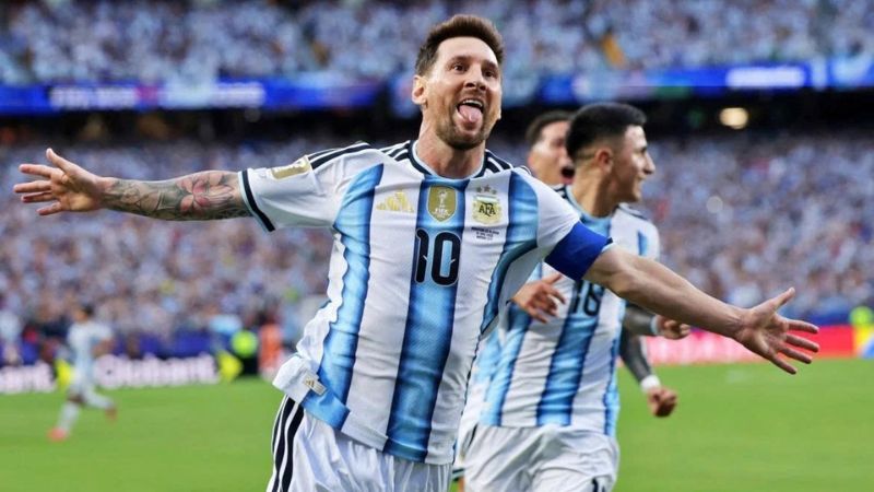 messi-co-ban-thang-quan-trong-giup-argentina-lat-nguoc-the-tran