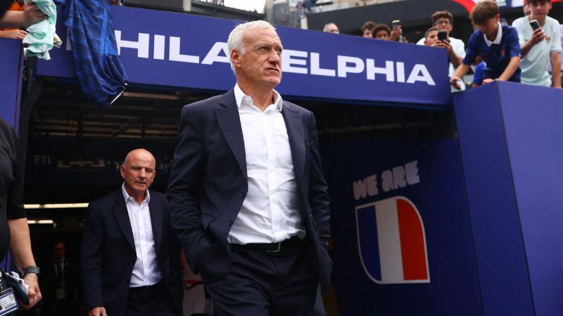 deschamps-huong-toi-tran-ban-ket-world-cup-thu-ba-lien-tiep