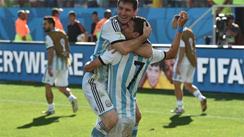 argentina-tung-rat-chat-vat-moi-ha-duoc-thuy-si-o-ky-world-cup-cach-day-hon-mot-thap-ky