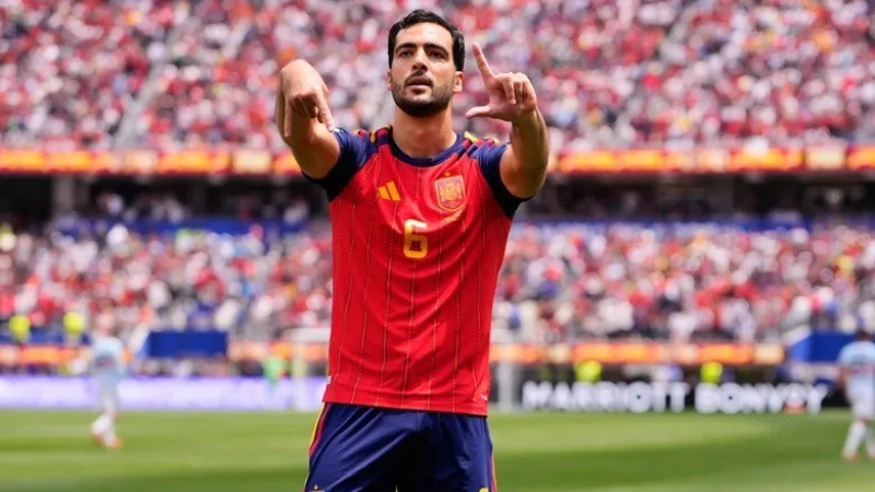 Merino-dang-trong-chuoi-ghi-ban-khi-vao-san-tu-bang-ghe-du-bi-tai-World-Cup