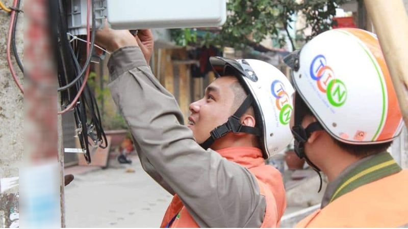 Kỹ thuật viên hỗ trợ lắp mạng tại Chương Mỹ 24/7
