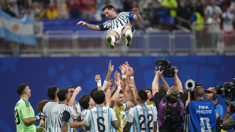 messi-van-la-nhan-to-trung-tam-tren-hang-cong-cua-argentina