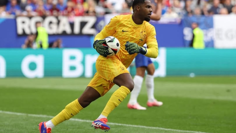 Liệu Mike Maignan có thể dành được giải thưởng Găng tay Vàng World Cup 2026
