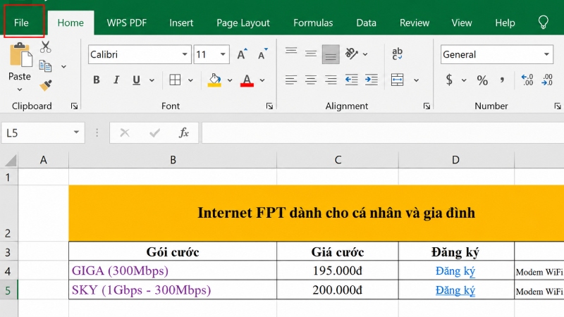 Vào mục File sau khi khởi động Excel