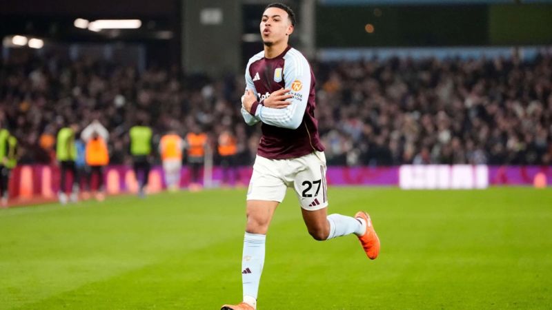 Rogers từng là trụ cột của Aston Villa dưới thời Unai Emery