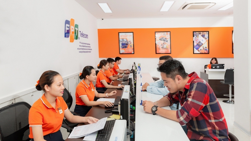 Văn phòng giao dịch FPT Telecom Cần Giờ phục vụ khách hàng tận tình, chuyên nghiệp