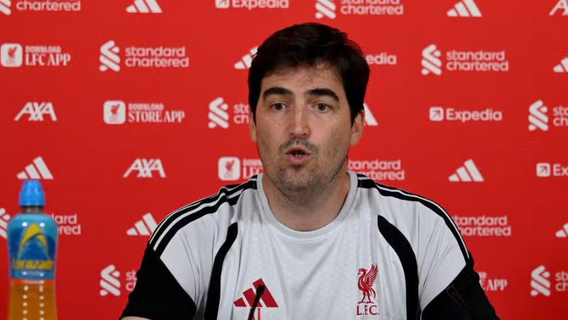 Andoni-Iraola-la-nguoi-se-thay-the-Jurgen-Klopp-cam-quan-Liverpool