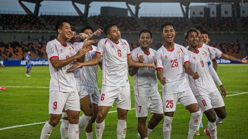myanmar-vua-danh-bai-philippines-4-1-de-tro-lai-cuoc-dua-gianh-ve-ban-ket-bang-b