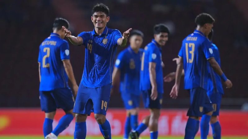 thai-lan-da-chien-thang-2-0-truoc-malaysia-ma-khong-can-doc-toan-luc