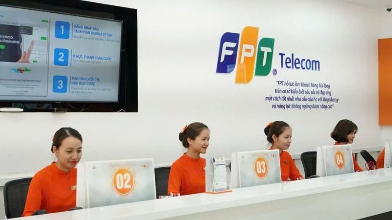 Đội ngũ nhân viên năng động, nhiệt tình của VPGD FPT Hà Đông