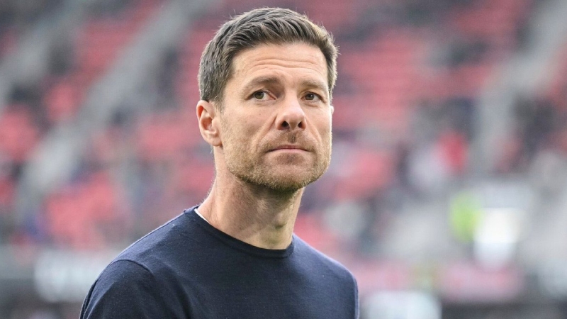 Xabi Alonso muốn tận dụng cơ hội để chiêu mộ Zubimendi