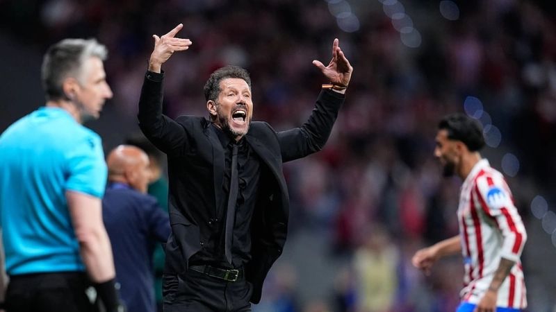Diego-Simeone-dat-niem-tin-vao-ban-hop-dong-moi-cho-hang-thu-Atletico
