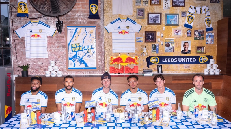 Trang phục thi đấu Premier League mùa 2026/27 sân nhà của Leeds