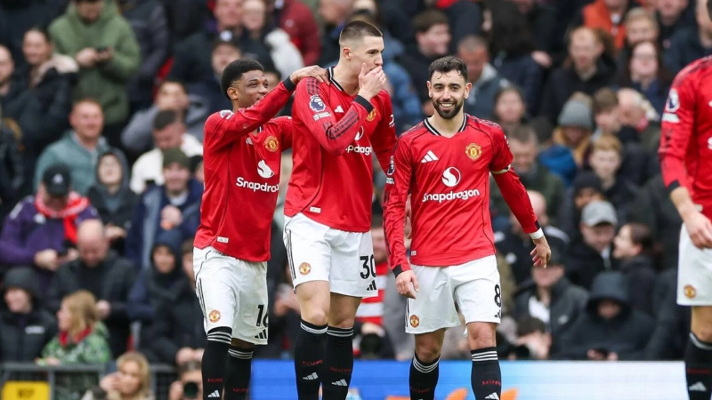 Manchester United khởi đầu mùa giải mới bằng chuyến làm khách tại MKM Stadium