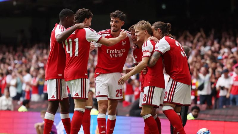 Arsenal khởi đầu mùa giải mới bằng chiến thắng thuyết phục