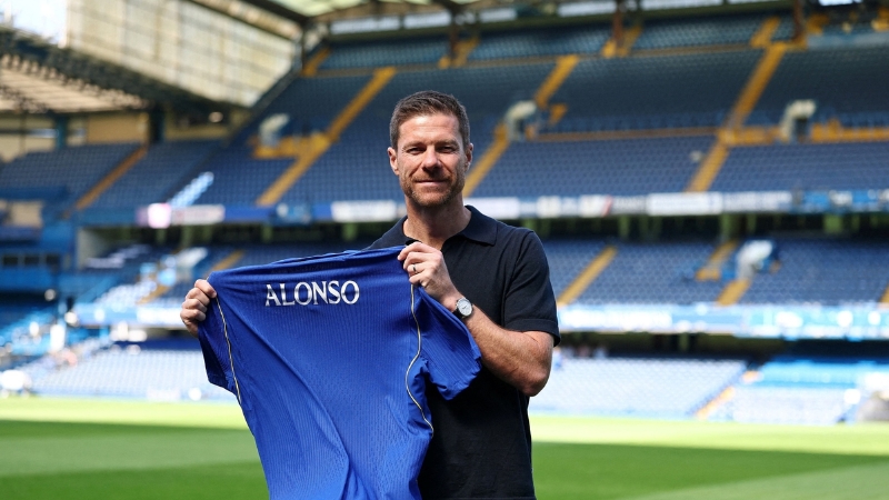 Alonso có trận đấu chính thức đầu tiên tại Ngoại hạng Anh cùng Chelsea