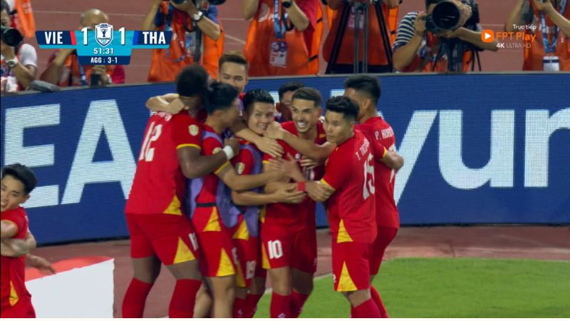 Đội tuyển Việt Nam gỡ lại tỷ số 1 - 1 tại phút thứ 52
