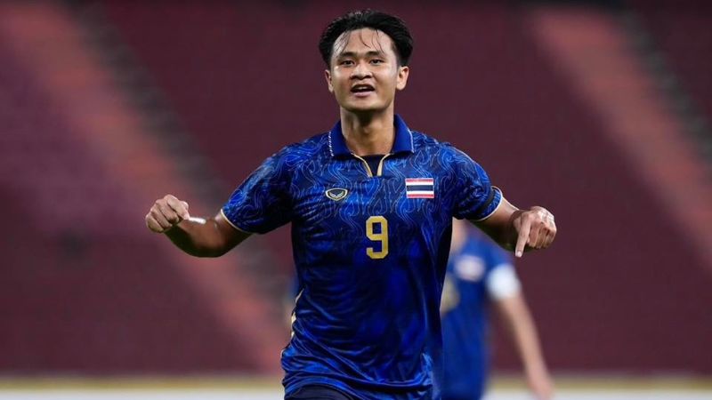 Yotsakorn Burapha giành Cầu thủ trẻ xuất sắc nhất ASEAN Cup 2026