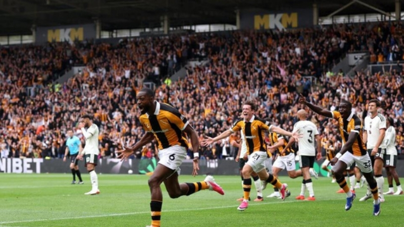 Hull City chiến thắng 2-0 trước MU tại vòng 1 Ngoại hạng Anh