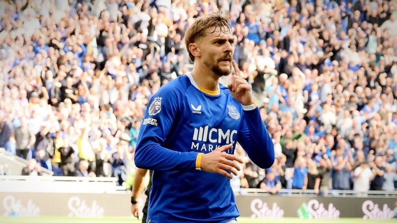 Cầu thủ Kiernan giúp Everton thắng thuyết phục ở vòng 1
