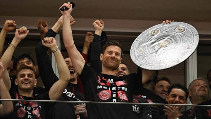 Alonso cùng Bayer Leverkusen giành Bundesliga, mang đến hy vọng cho Chelsea